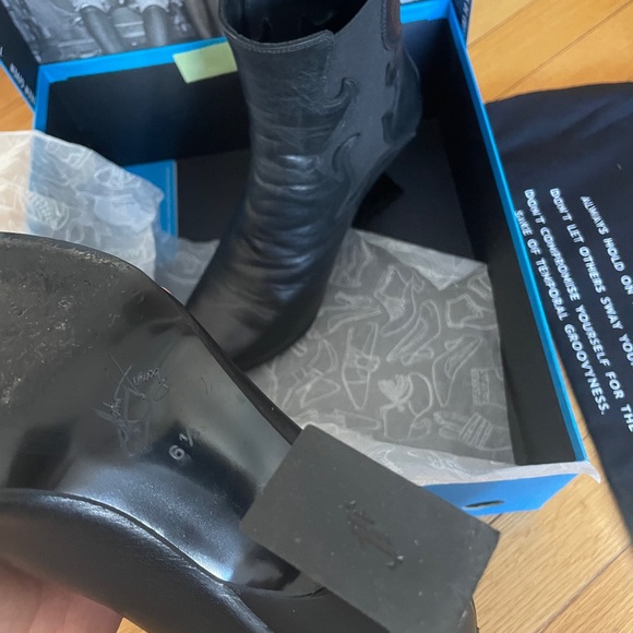 Gorgeous Aspasia - Esoteric Temptations Chelsea Ankle boots - Picture 3 of 4